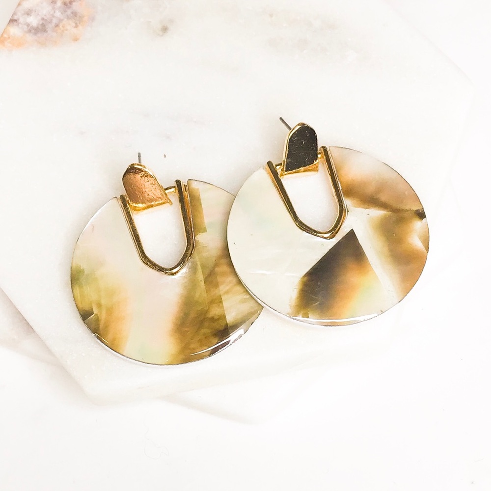 Light Tortoise Shell Acrylic Round Earrings